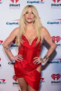 kesha-walks-red-carpet